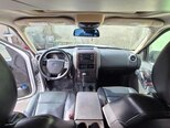 Ford Explorer-12