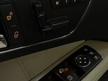 Mercedes E 220-11