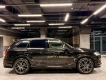 Audi Q7-5