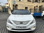 Hyundai Sonata-1
