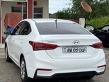 Hyundai Accent-5