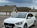 Hyundai Accent-2