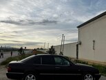 Mercedes E 240-4