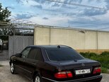 Mercedes E 240-7