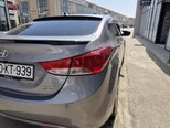 Hyundai Elantra-4