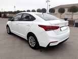 Hyundai Accent-11