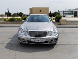 Mercedes E 220-1