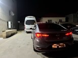 Hyundai Elantra-3