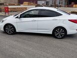 Hyundai Accent-21