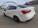 Kia Rio-5