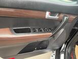 Kia Sorento-13