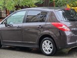 Nissan Tiida-11