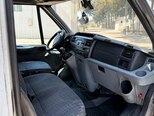Ford Transit-9
