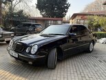 Mercedes E 220-21