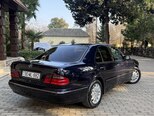 Mercedes E 220-7