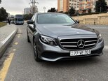 Mercedes E 300-1
