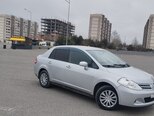 Nissan Tiida-4