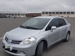 Nissan Tiida-1