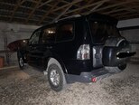 Mitsubishi Pajero-9