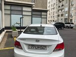 Hyundai Accent-5
