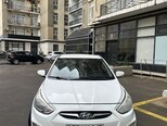 Hyundai Accent-1