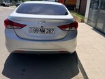 Hyundai Elantra-2
