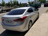 Hyundai Elantra-12