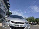 Hyundai Elantra-11