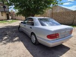 Mercedes E 200-3