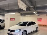 Volkswagen Passat-1