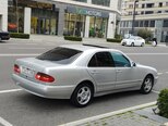 Mercedes E 270-6