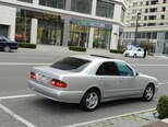 Mercedes E 270-5