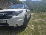Ford Explorer-2