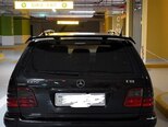 Mercedes E 270-12