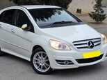 Mercedes B 180-8