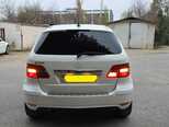 Mercedes B 180-10