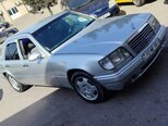 Mercedes 220 E-2