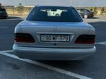 Mercedes E 220-17
