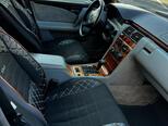 Mercedes E 220-11