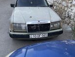 Mercedes 230 E-1