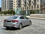 Hyundai Elantra-3
