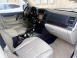 Mitsubishi Pajero-8