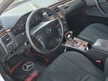 Mercedes E 240-8