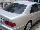Mercedes E 240-2
