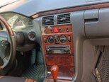 Mercedes E 240-3