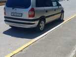 Opel Zafira-8