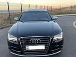 Audi S8-1
