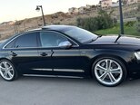 Audi S8-2