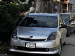 Toyota Prius-4