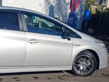 Toyota Prius-5
